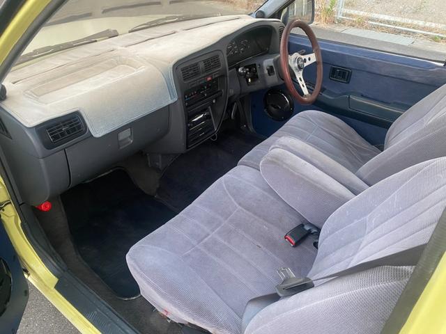 ダットサンピックアップ ロングＤＸ　社外アルミ　コラムＭＴ（43枚目）