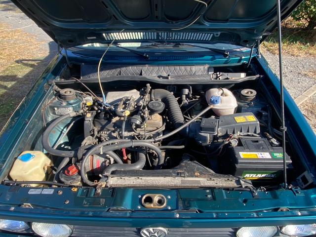 ゴルフカブリオ 　左ハンドル　社外アルミ　ウッドステアリング　丸目４灯　　ローダウン（4枚目）