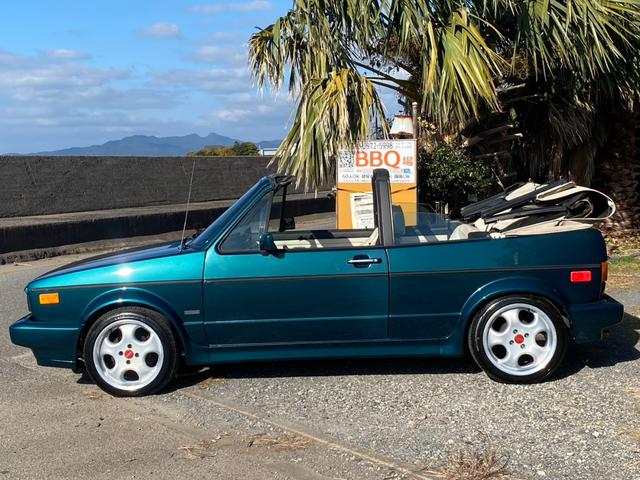 ゴルフカブリオ 　左ハンドル　社外アルミ　ウッドステアリング　丸目４灯　　ローダウン（8枚目）