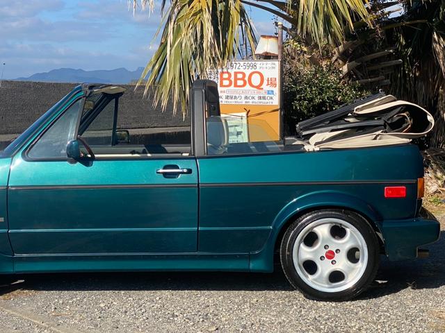 ゴルフカブリオ 　左ハンドル　社外アルミ　ウッドステアリング　丸目４灯　　ローダウン（10枚目）