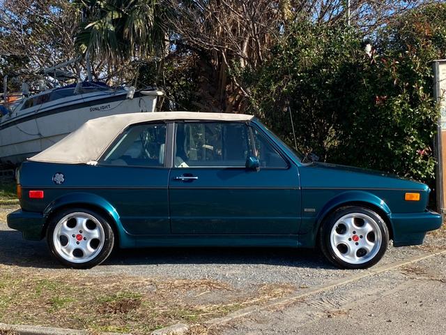 ゴルフカブリオ 　左ハンドル　社外アルミ　ウッドステアリング　丸目４灯　　ローダウン（22枚目）