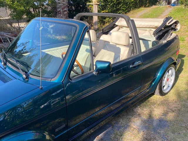 ゴルフカブリオ 　左ハンドル　社外アルミ　ウッドステアリング　丸目４灯　　ローダウン（30枚目）