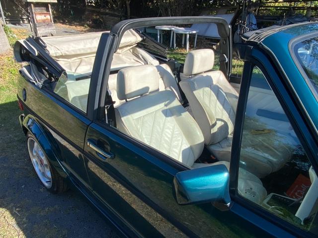 ゴルフカブリオ 　左ハンドル　社外アルミ　ウッドステアリング　丸目４灯　　ローダウン（42枚目）