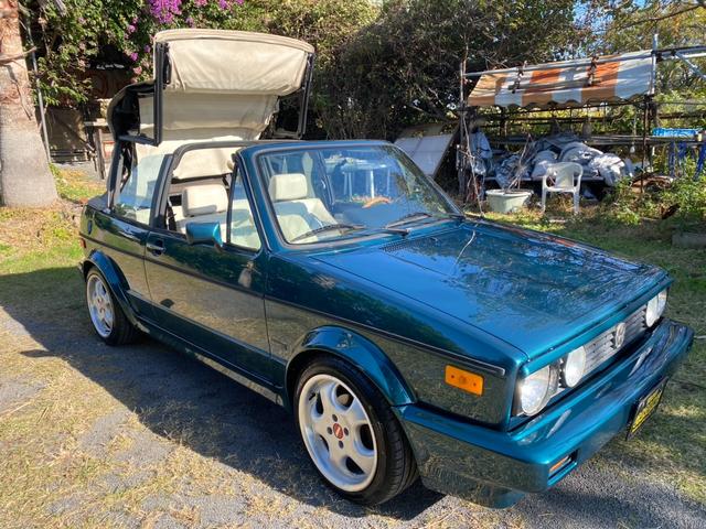 ゴルフカブリオ 　左ハンドル　社外アルミ　ウッドステアリング　丸目４灯　　ローダウン（44枚目）