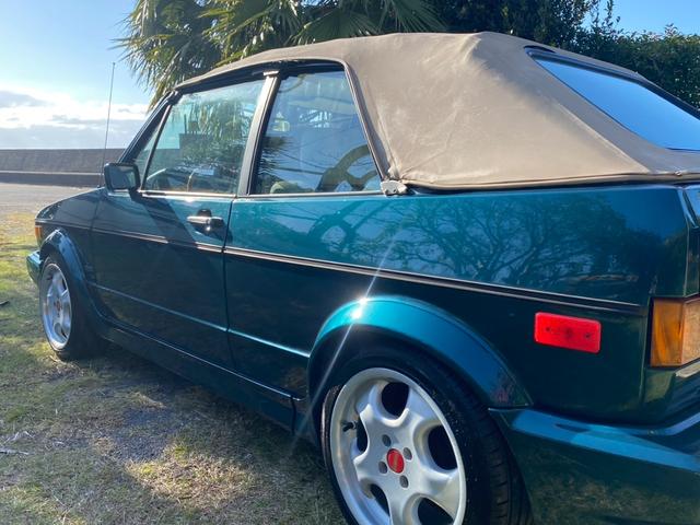 ゴルフカブリオ 　左ハンドル　社外アルミ　ウッドステアリング　丸目４灯　　ローダウン（57枚目）