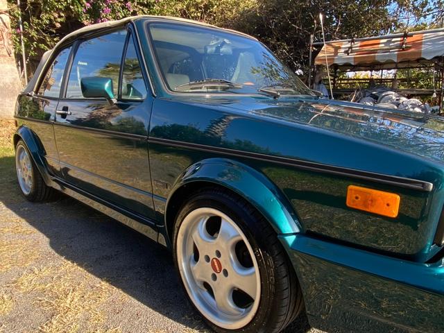 ゴルフカブリオ 　左ハンドル　社外アルミ　ウッドステアリング　丸目４灯　　ローダウン（63枚目）