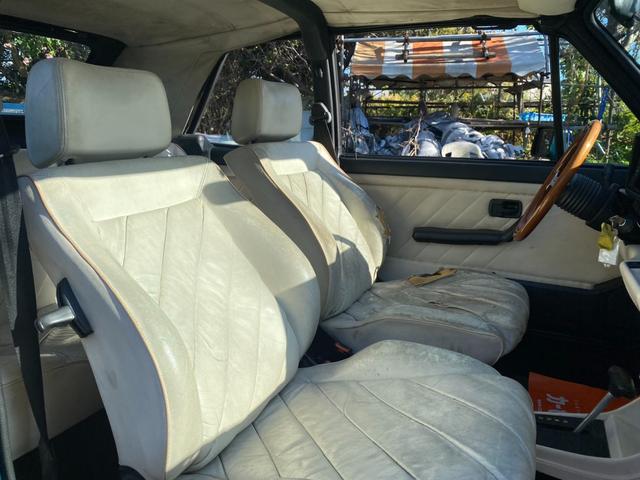 ゴルフカブリオ 　左ハンドル　社外アルミ　ウッドステアリング　丸目４灯　　ローダウン（69枚目）