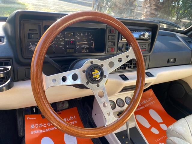 ゴルフカブリオ 　左ハンドル　社外アルミ　ウッドステアリング　丸目４灯　　ローダウン（72枚目）