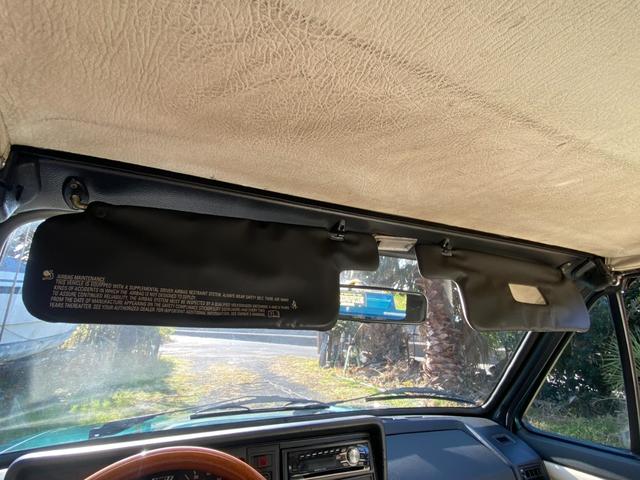 ゴルフカブリオ 　左ハンドル　社外アルミ　ウッドステアリング　丸目４灯　　ローダウン（76枚目）