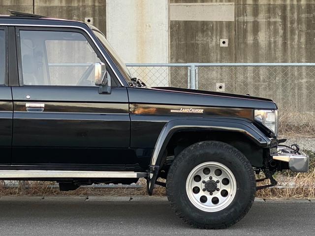 ランドクルーザー70 ZX 社外アルミ サンルーフ(13枚目)