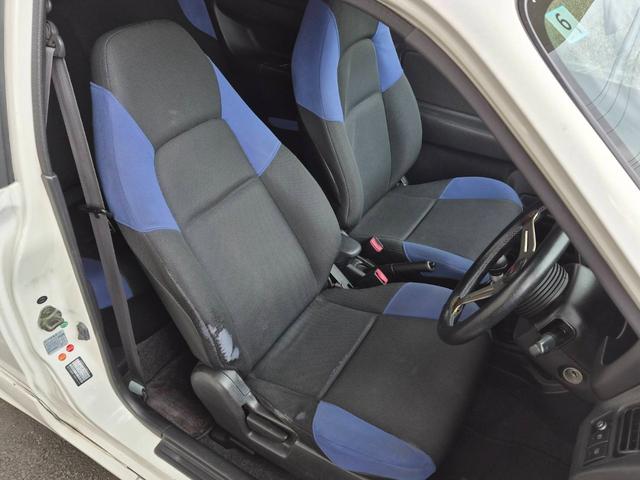 アルトワークス ＲＳ／Ｚ　ＴＥＩＮ車高調　ＨＫＳエアクリ　マフラー　ＢＬＩＴＺメーター　スズキスポーツタワーバー　社外アルミ　ステアリング（3枚目）