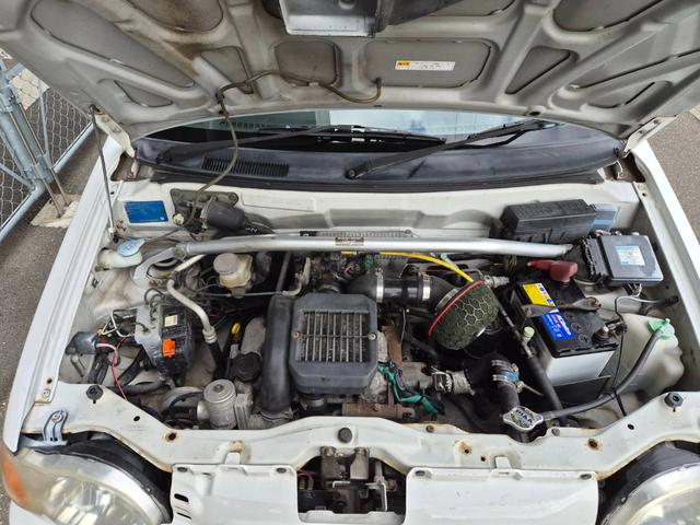 アルトワークス ＲＳ／Ｚ　ＴＥＩＮ車高調　ＨＫＳエアクリ　マフラー　ＢＬＩＴＺメーター　スズキスポーツタワーバー　社外アルミ　ステアリング（5枚目）