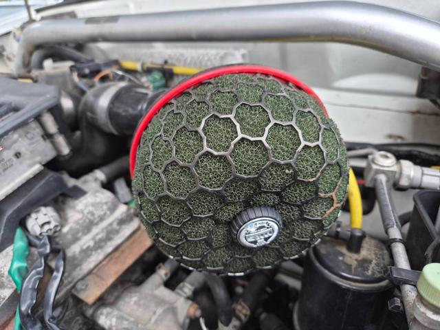 アルトワークス ＲＳ／Ｚ　ＴＥＩＮ車高調　ＨＫＳエアクリ　マフラー　ＢＬＩＴＺメーター　スズキスポーツタワーバー　社外アルミ　ステアリング（10枚目）