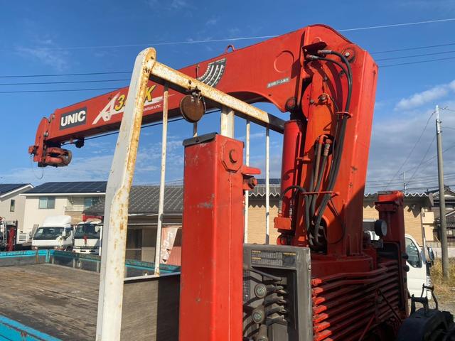 フォワード 　回送車　ユニック３段クレーン　メッキパーツ　ベッド付　２６５０ｋｇ積載（11枚目）