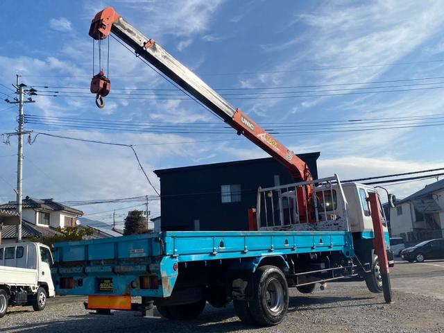 フォワード 　回送車　ユニック３段クレーン　メッキパーツ　ベッド付　２６５０ｋｇ積載（15枚目）