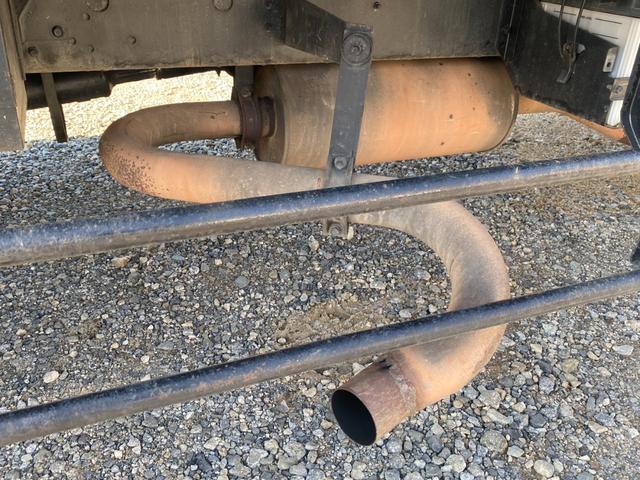 フォワード 　回送車　ユニック３段クレーン　メッキパーツ　ベッド付　２６５０ｋｇ積載（44枚目）