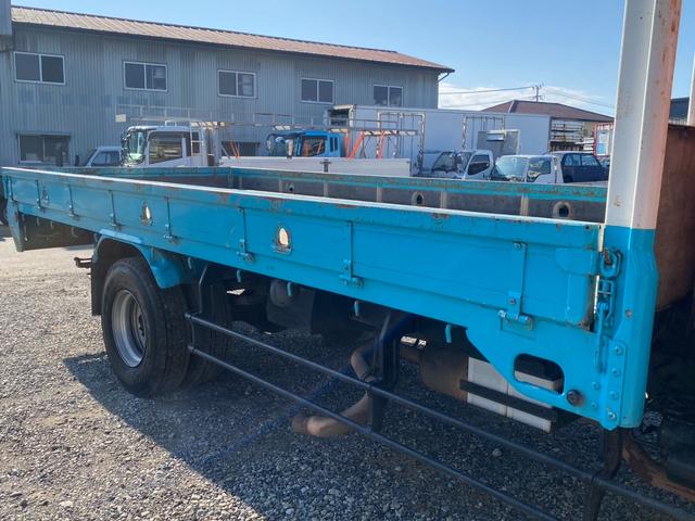 フォワード 　回送車　ユニック３段クレーン　メッキパーツ　ベッド付　２６５０ｋｇ積載（45枚目）