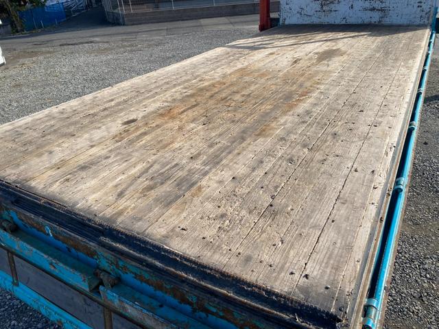 フォワード 　回送車　ユニック３段クレーン　メッキパーツ　ベッド付　２６５０ｋｇ積載（52枚目）