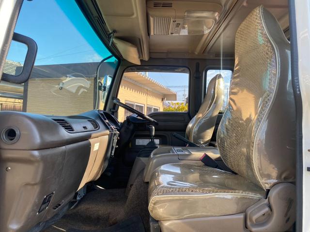 フォワード 　回送車　ユニック３段クレーン　メッキパーツ　ベッド付　２６５０ｋｇ積載（60枚目）