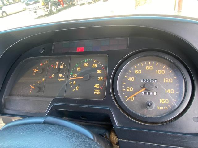 フォワード 　回送車　ユニック３段クレーン　メッキパーツ　ベッド付　２６５０ｋｇ積載（68枚目）