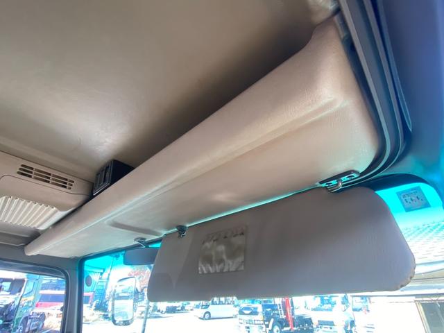 フォワード 　回送車　ユニック３段クレーン　メッキパーツ　ベッド付　２６５０ｋｇ積載（73枚目）