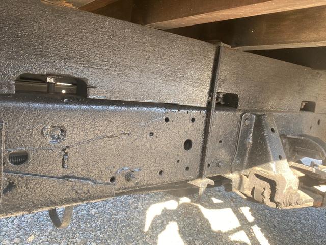 エルフトラック 　高床　タダノ３段クレーン　４ＢＥ１エンジン（31枚目）