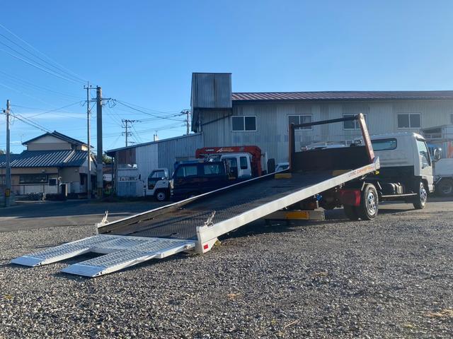 エルフトラック 　５．２ディーゼルターボ　ワイド超ロング高床　カスタムキャビン　ユニック製積載車　ウィンチ（2枚目）