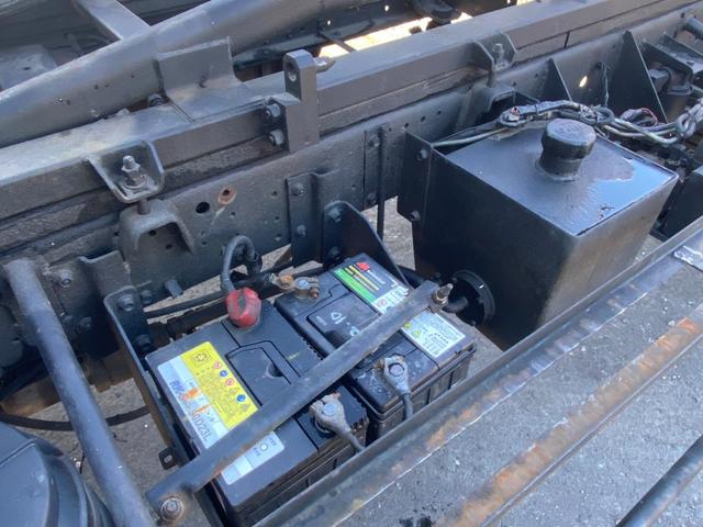 エルフトラック 　５．２ディーゼルターボ　ワイド超ロング高床　カスタムキャビン　ユニック製積載車　ウィンチ（30枚目）