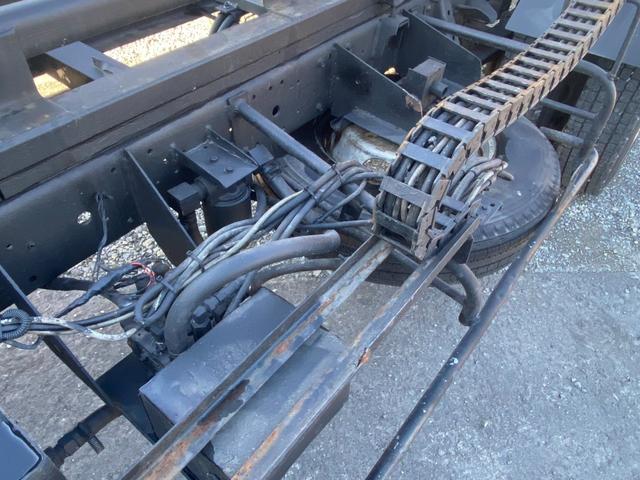 エルフトラック 　５．２ディーゼルターボ　ワイド超ロング高床　カスタムキャビン　ユニック製積載車　ウィンチ（31枚目）