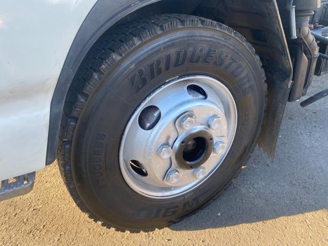 エルフトラック 　５．２ディーゼルターボ　ワイド超ロング高床　カスタムキャビン　ユニック製積載車　ウィンチ（39枚目）