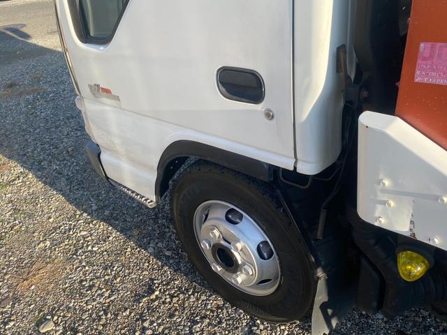 エルフトラック 　５．２ディーゼルターボ　ワイド超ロング高床　カスタムキャビン　ユニック製積載車　ウィンチ（45枚目）