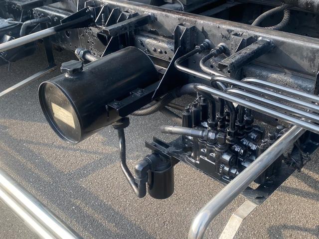 キャンター 超ロングＤＸ　極東開発製フラトップ　フルフラット　セルフローダー　ラジコン　ウィンチ　メッキパーツ（40枚目）