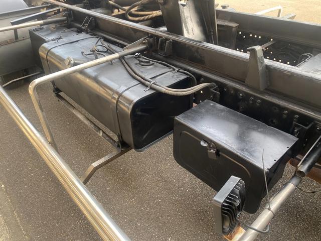 キャンター 超ロングＤＸ　極東開発製フラトップ　フルフラット　セルフローダー　ラジコン　ウィンチ　メッキパーツ（43枚目）