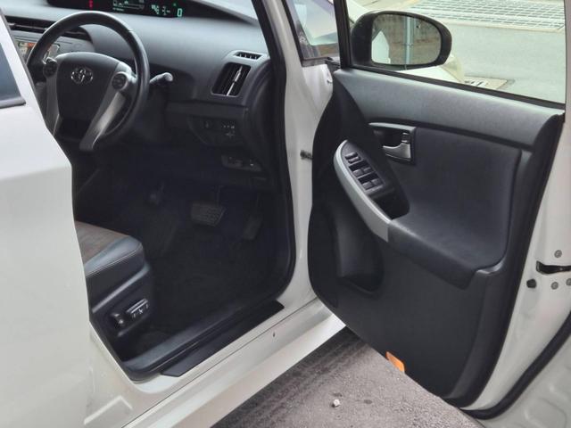 プリウス Ｇ　ナビ・ＥＴＣ・バックカメラ・パワーシート（12枚目）