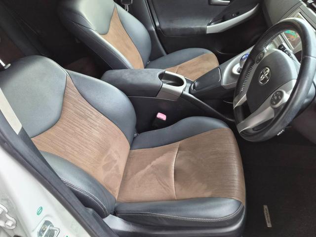 プリウス Ｇ　ナビ・ＥＴＣ・バックカメラ・パワーシート（14枚目）