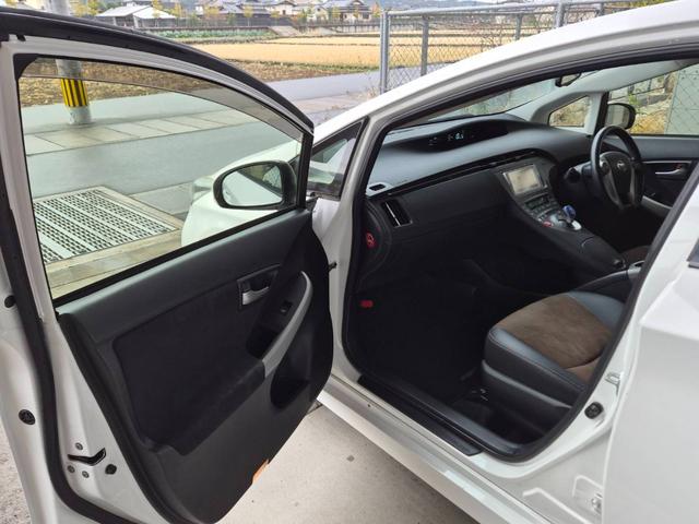 プリウス Ｇ　ナビ・ＥＴＣ・バックカメラ・パワーシート（28枚目）