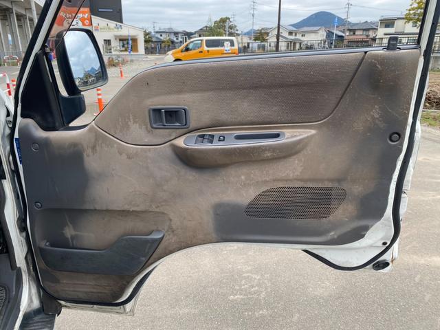 バネットバン ＤＸ　社外オーディオ　バックカメラ　タイミングベルト交換歴有（30枚目）