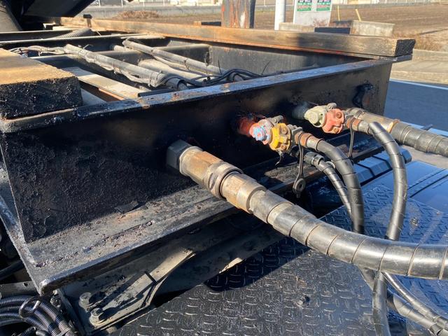 プロフィア トレーラーダンプ　フルーハーフ製トレーラーダンプセット！メッキパーツ！（23枚目）