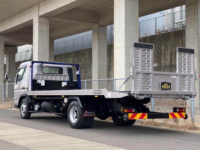 キャンター 超ロング　極東開発製フラトップ　メッキパーツ　ラジコン　ウィンチ　スマートキー　ワンオーナー車　タービン交換　社外ナビ　ＬＥＤヘッドライト（8枚目）