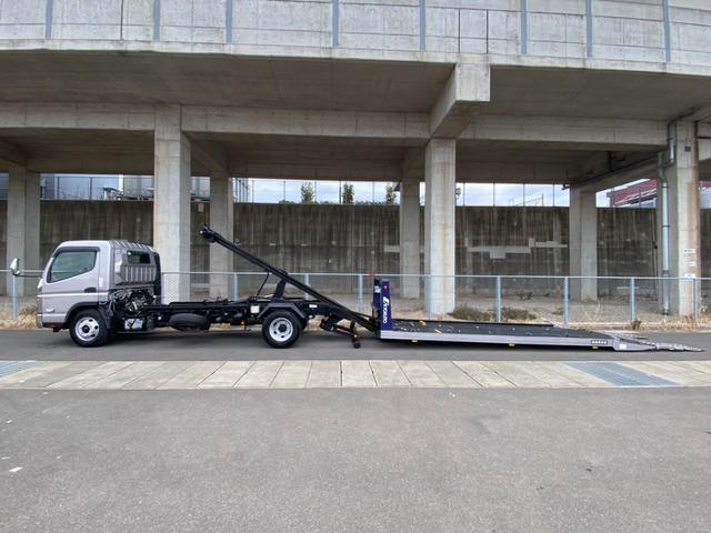 キャンター 超ロング　極東開発製フラトップ　メッキパーツ　ラジコン　ウィンチ　スマートキー　ワンオーナー車　タービン交換　社外ナビ　ＬＥＤヘッドライト（9枚目）