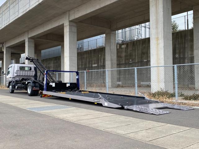 キャンター 超ロング　極東開発製フラトップ　メッキパーツ　ラジコン　ウィンチ　スマートキー　ワンオーナー車　タービン交換　社外ナビ　ＬＥＤヘッドライト（10枚目）