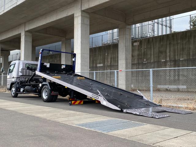 キャンター 超ロング　極東開発製フラトップ　メッキパーツ　ラジコン　ウィンチ　スマートキー　ワンオーナー車　タービン交換　社外ナビ　ＬＥＤヘッドライト（13枚目）