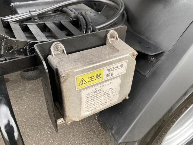 キャンター 超ロング　極東開発製フラトップ　メッキパーツ　ラジコン　ウィンチ　スマートキー　ワンオーナー車　タービン交換　社外ナビ　ＬＥＤヘッドライト（46枚目）