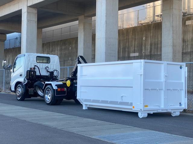 デュトロ ロング全低床　新明和製アームロール　ツインホイスト　新品コンテナ箱　メッキパーツ　ホイールカバー　外装仕上済　総重量５ｔ未満対応（21枚目）