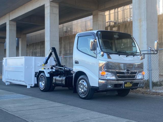 デュトロ ロング全低床　新明和製アームロール　ツインホイスト　新品コンテナ箱　メッキパーツ　ホイールカバー　外装仕上済　総重量５ｔ未満対応（27枚目）