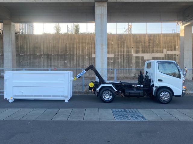 デュトロ ロング全低床　新明和製アームロール　ツインホイスト　新品コンテナ箱　メッキパーツ　ホイールカバー　外装仕上済　総重量５ｔ未満対応（28枚目）
