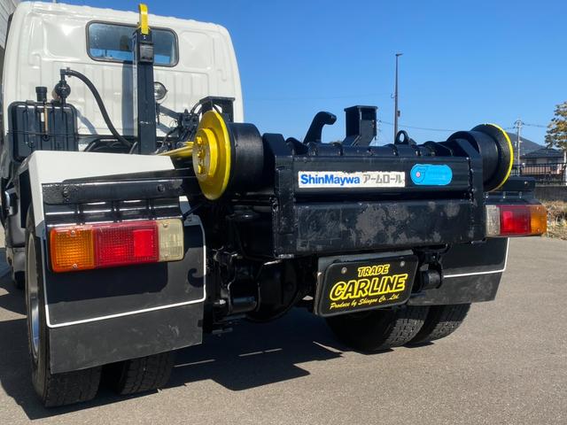 デュトロ ロング全低床　新明和製アームロール　ツインホイスト　新品コンテナ箱　メッキパーツ　ホイールカバー　外装仕上済　総重量５ｔ未満対応（39枚目）