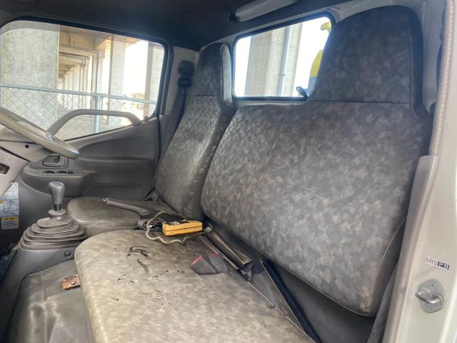 デュトロ ロング全低床　新明和製アームロール　ツインホイスト　新品コンテナ箱　メッキパーツ　ホイールカバー　外装仕上済　総重量５ｔ未満対応（58枚目）