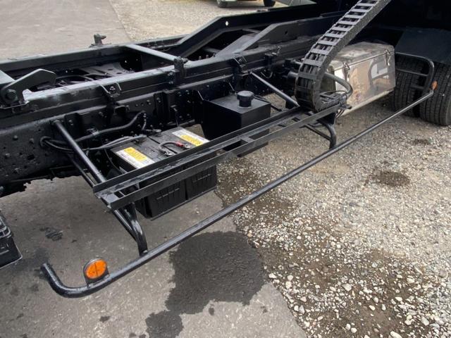 キャンター ワイドキャブロング高床　あおり開閉　３０００ｋｇ積載　ウィンチ　ラジコン　メッキパーツ　マフラー煤焼き装置（ＤＰＦ）無し（27枚目）