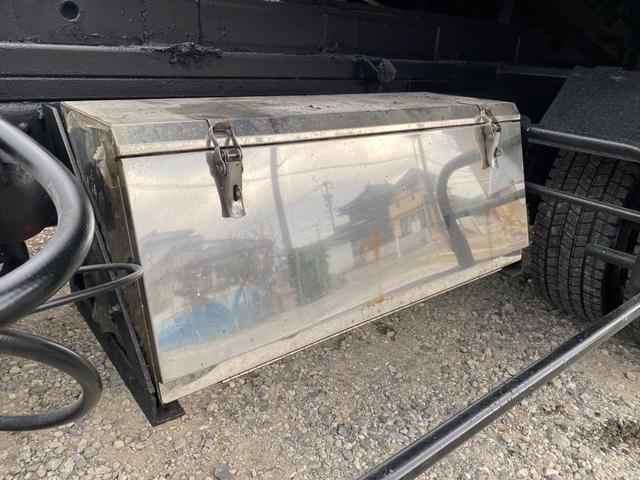 キャンター ワイドキャブロング高床　あおり開閉　３０００ｋｇ積載　ウィンチ　ラジコン　メッキパーツ　マフラー煤焼き装置（ＤＰＦ）無し（29枚目）